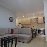 Belavista 2 * Vlorë